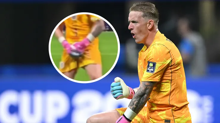 Jordan Pickford se tomó los genitales frente a la hinchada argentina tras el gol de Anthony Gordon.