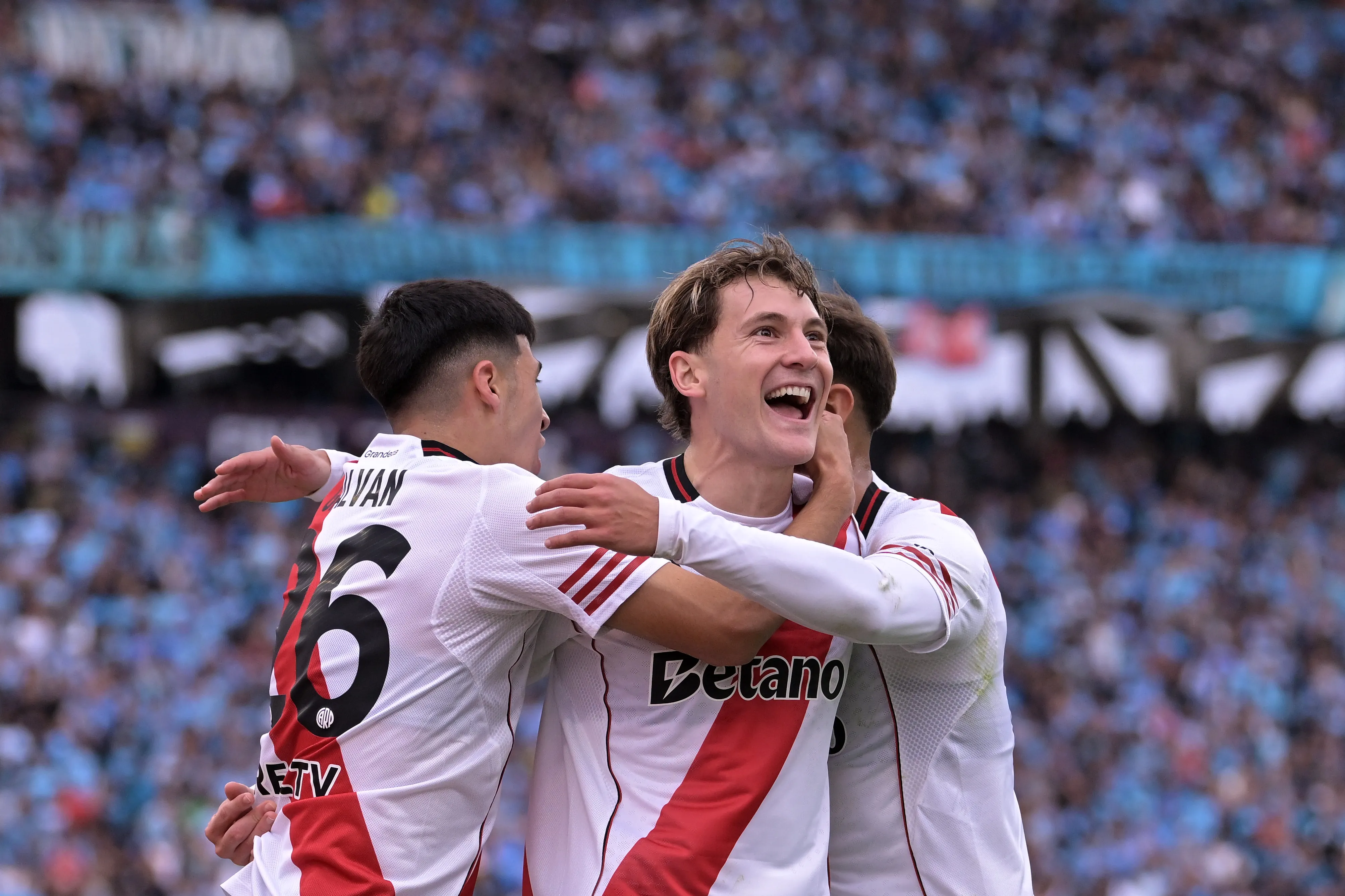 Tras un irregular primer semestre, Colidio mantiene la confianza de Coudet.