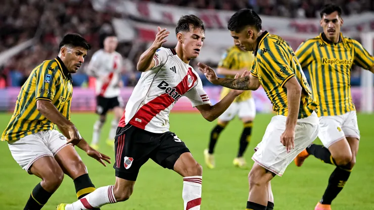 River y Aldosivi se miden por la Copa Argentina.