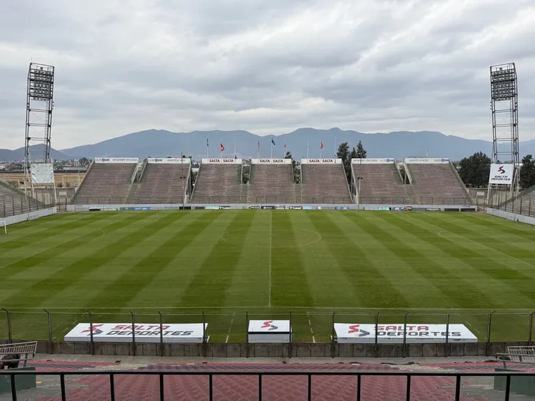 Estadio Padre Ernesto Martearena (Salta).