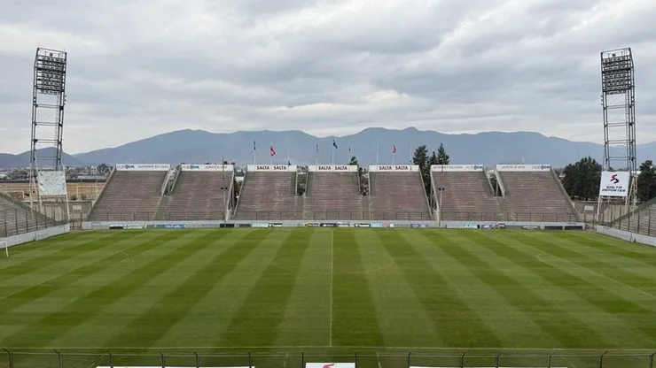 Estadio Padre Ernesto Martearena (Salta).