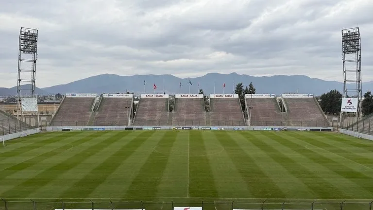 Estadio Padre Ernesto Martearena (Salta).