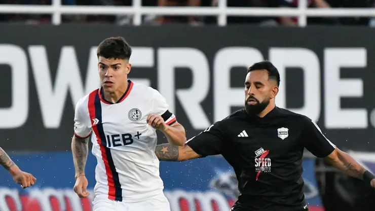 San Lorenzo y Deportivo Riestra se miden por la Copa Argentina.