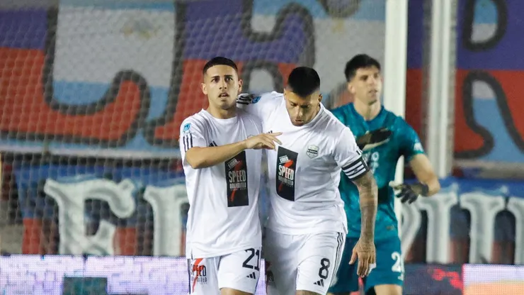 Tomás González celebra su gol ante San Lorenzo.