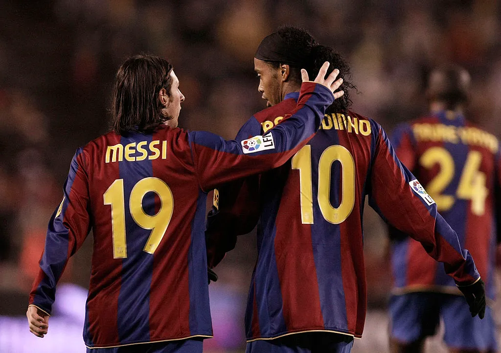 Messi y Ronaldinho tienen una gran relación personal. (Getty)