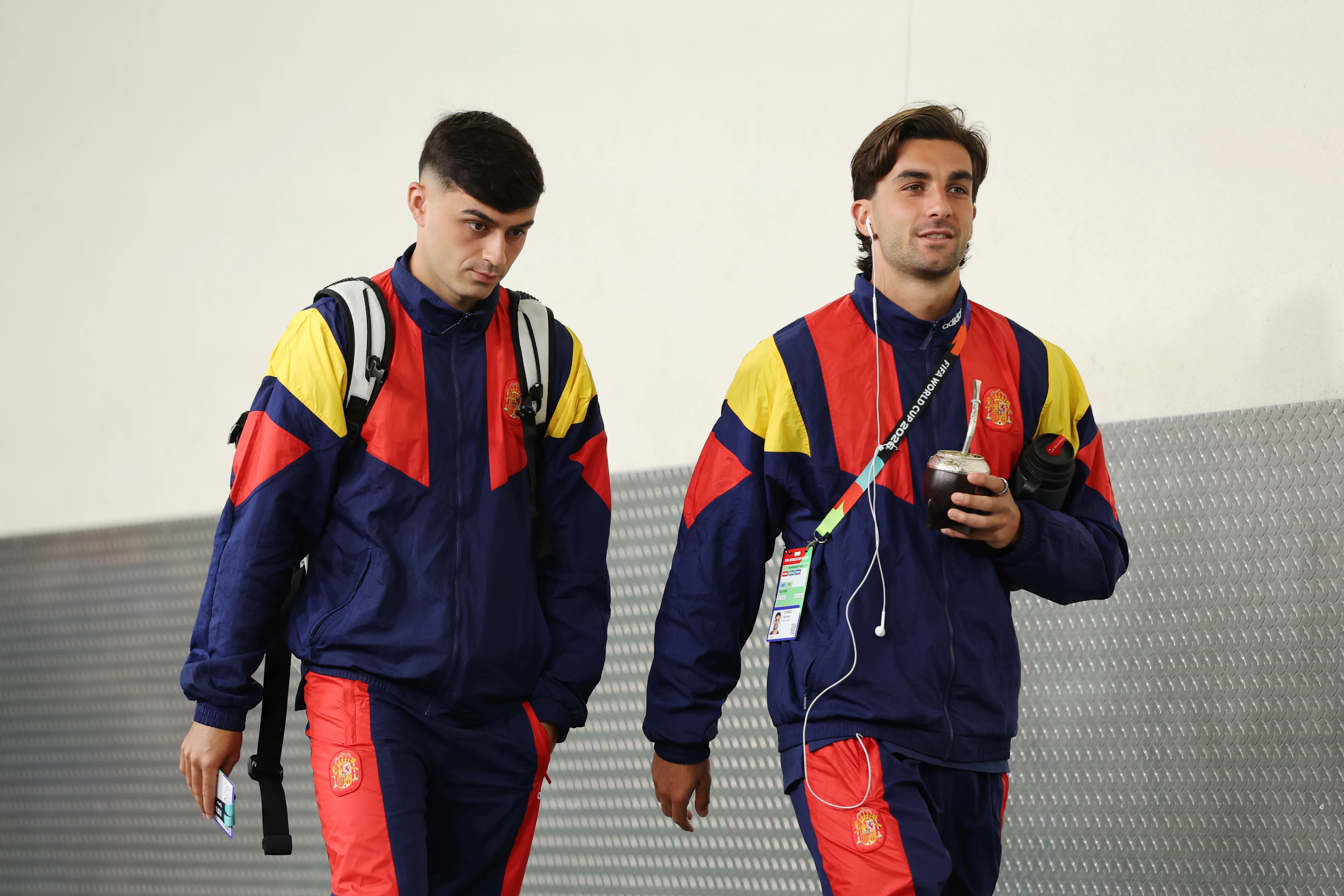 Pedri y Ferrán Torres. (Foto: Getty).