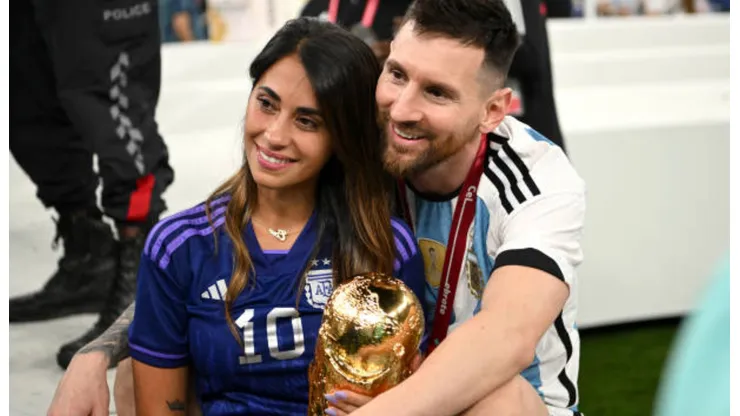 Antonela Roccuzzo y Lionel Messi tras el Mundial 2022.