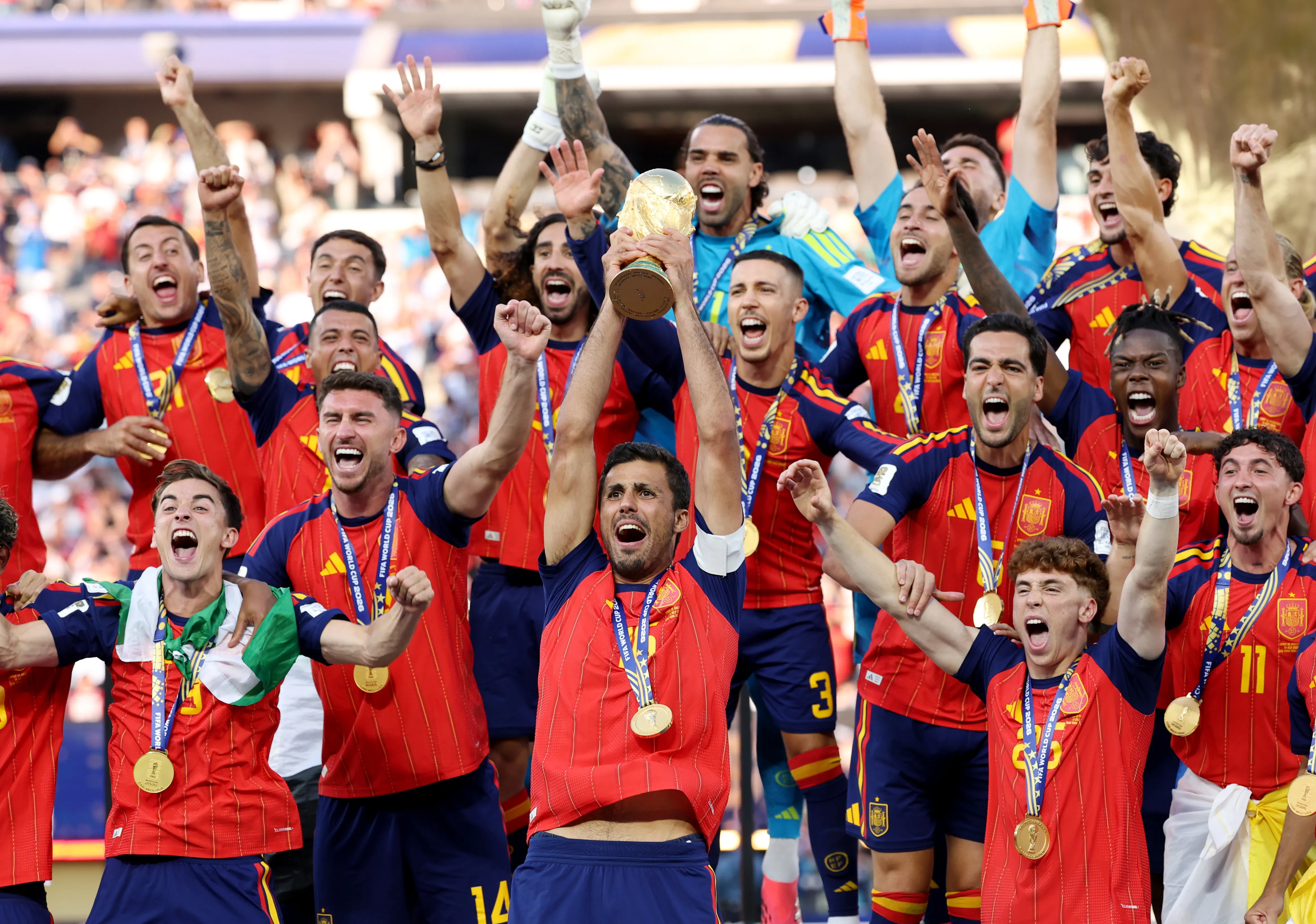 El plantel español levanta el título mundialista (Getty)