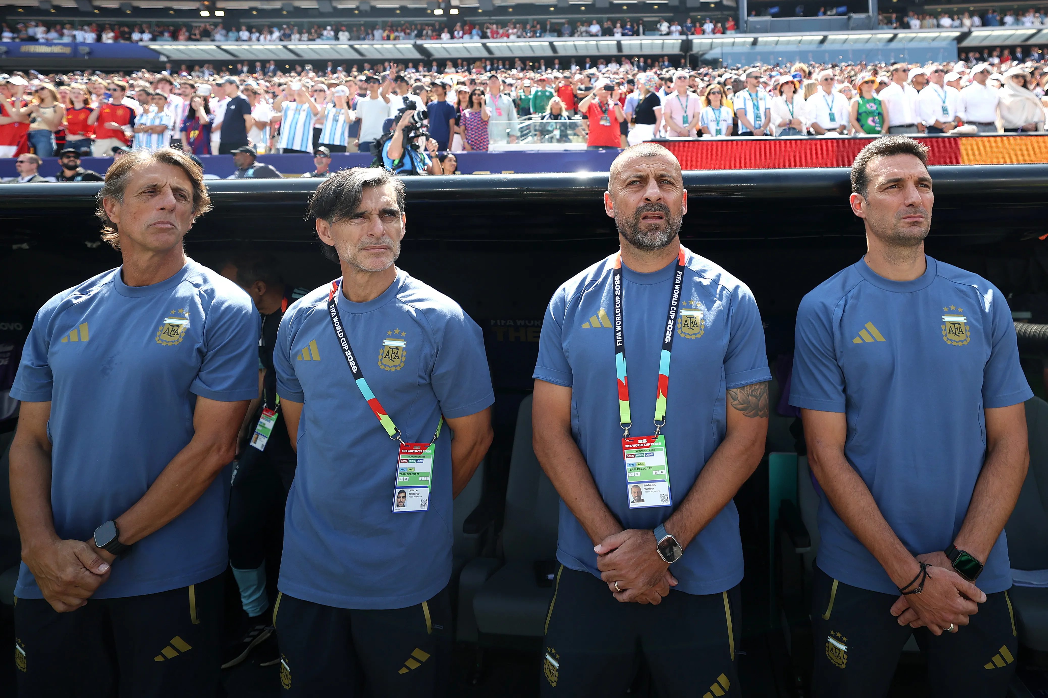 El cuerpo técnico de Lionel Scaloni. Getty Images.