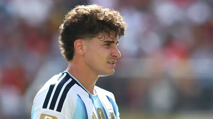 Julián Álvarez conoció la fecha en que debe reincorporarse al Atlético de Madrid