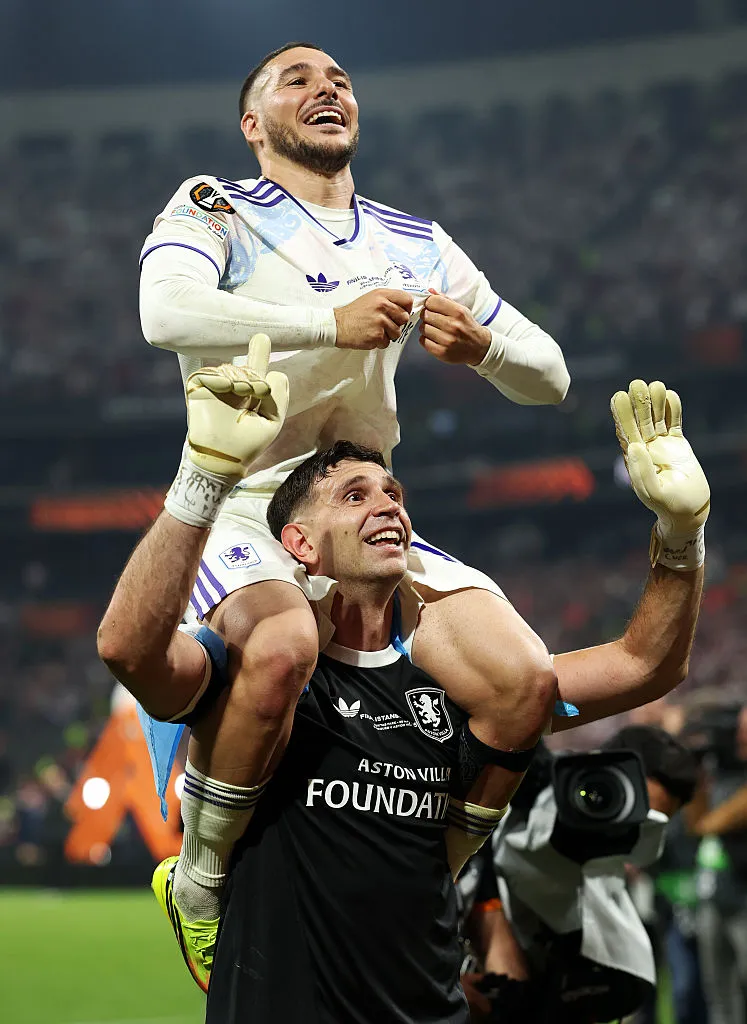 Aston Villa fue campeón de Europa League con Dibu y Buendía. (Getty)