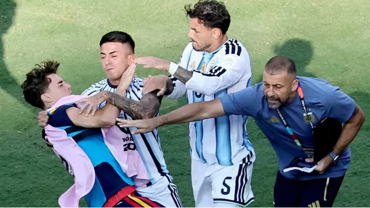 Gavi se refirió a su pelea con Paredes y fue claro sobre una posible sanción de la FIFA: “Tiene que ser así”
