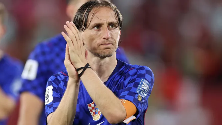 Luka Modric seguirá jugando al fútbol