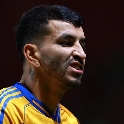 Correa dedicó a Tigres un mensaje de despedida: "Con la frente en alto"