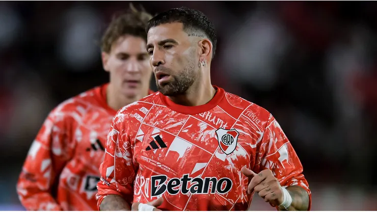 Ovación para Otamendi en el Monumental
