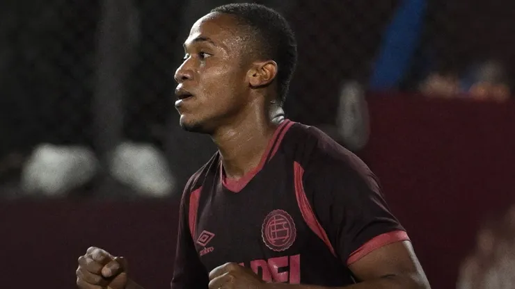 Yoshan Valois, autor del gol de Lanús ante San Lorenzo.