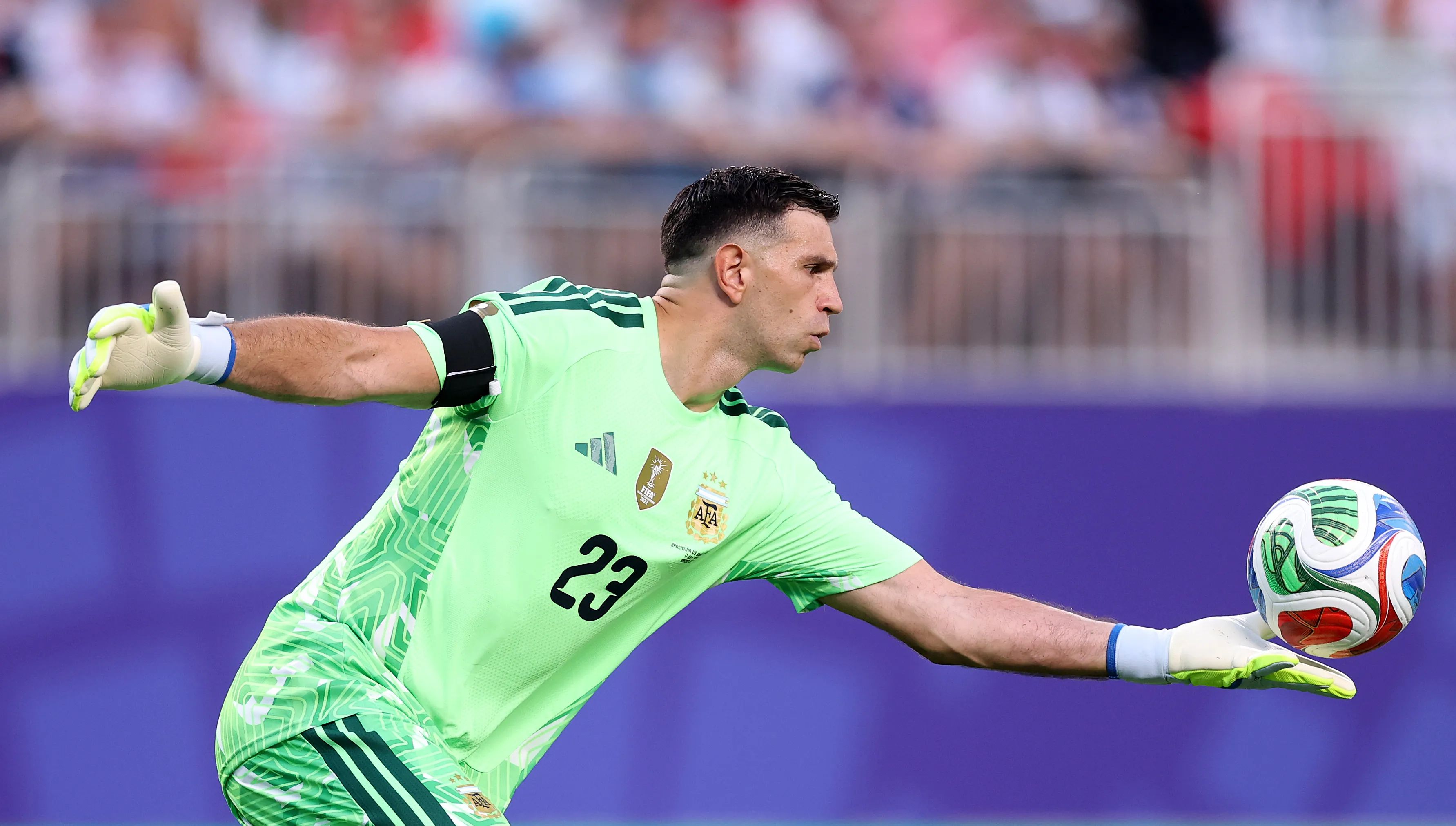 Emiliano Martínez podría cambiar de club en el actual mercado de pases. Getty Images.