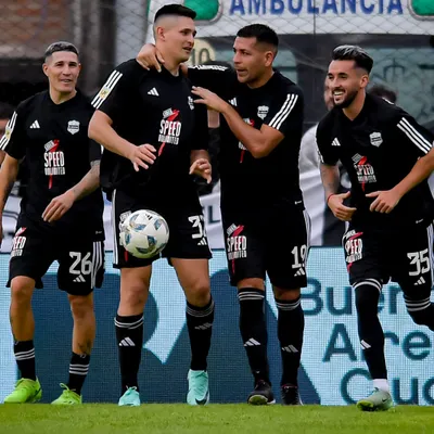 Se hace fuerte de local: el historial de Riestra ante los 5 grandes en el Guillermo Laza