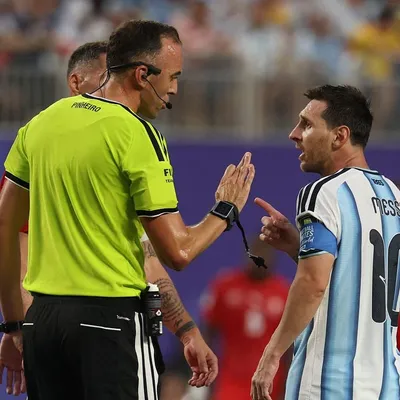 Joao Pinheiro habló de su discusión con Messi en el Mundial: “Lo interpretó de manera errónea”
