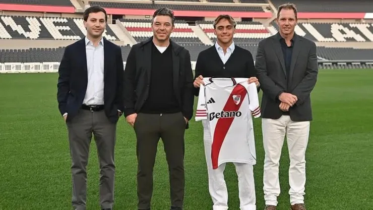 Alex Woiski en su presentación.