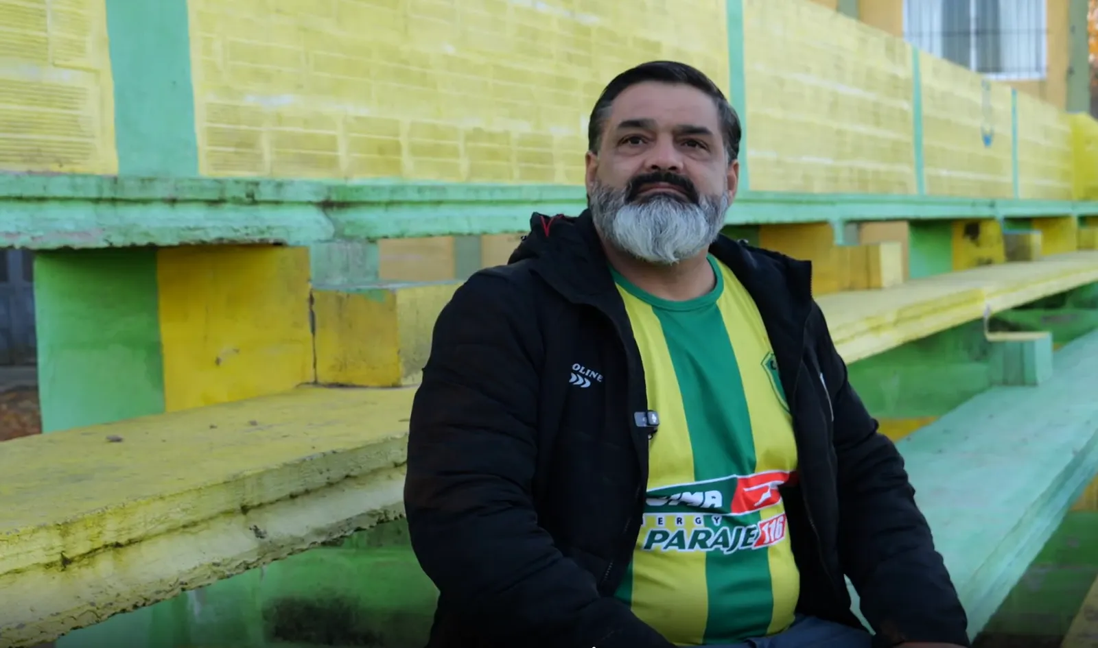 Luján en la tribuna de su querido Las Mandarinas. (Foto: Bolavip).