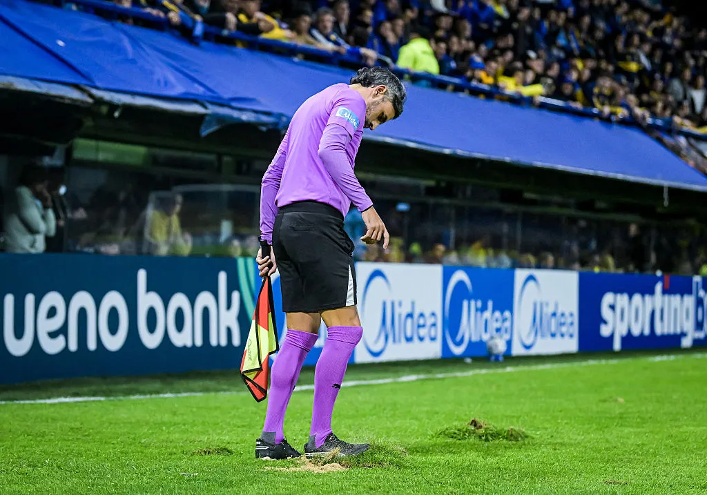 El árbitro Martín Soppi en Boca – O’Higgins en La Bombonera. (Getty Images)