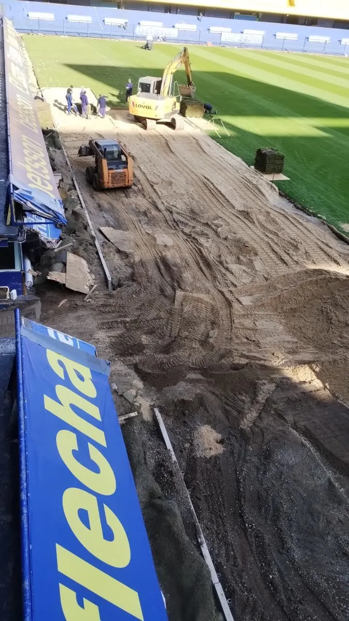 La obra en el césped de La Bombonera al día 17 de junio de 2026. (@AugustoCesar22)
