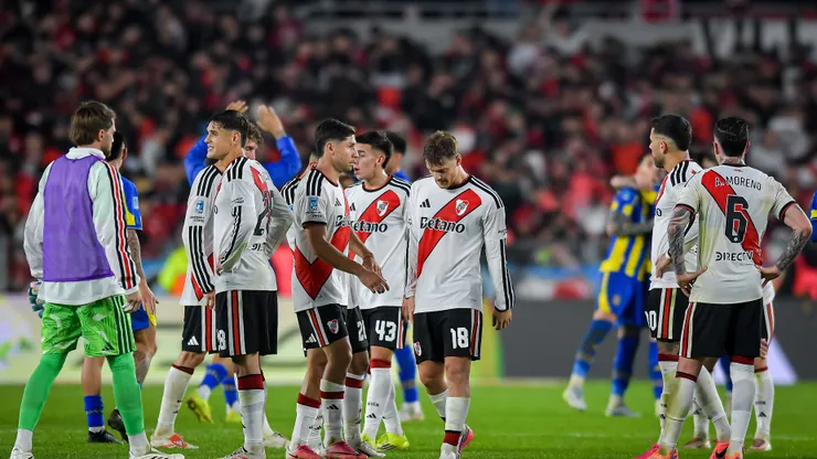 Los jugadores de River en la derrota ante Central.