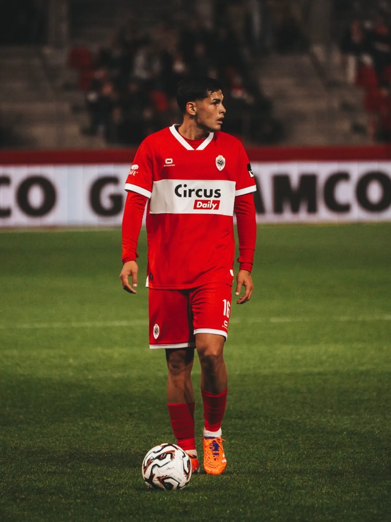 Mauricio Benítez en su paso por Royal Antwerp.