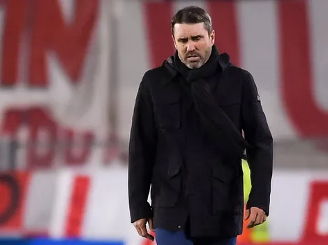 Los hinchas de River piden por su vuelta, pero una cláusula lo impide a corto plazo