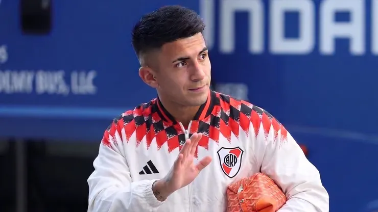 Thiago Almada firmó su contrato con River