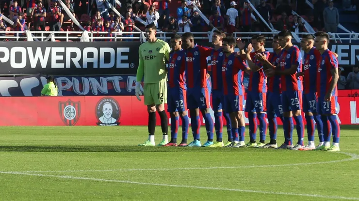 MInuto de silencio en San Lorenzo