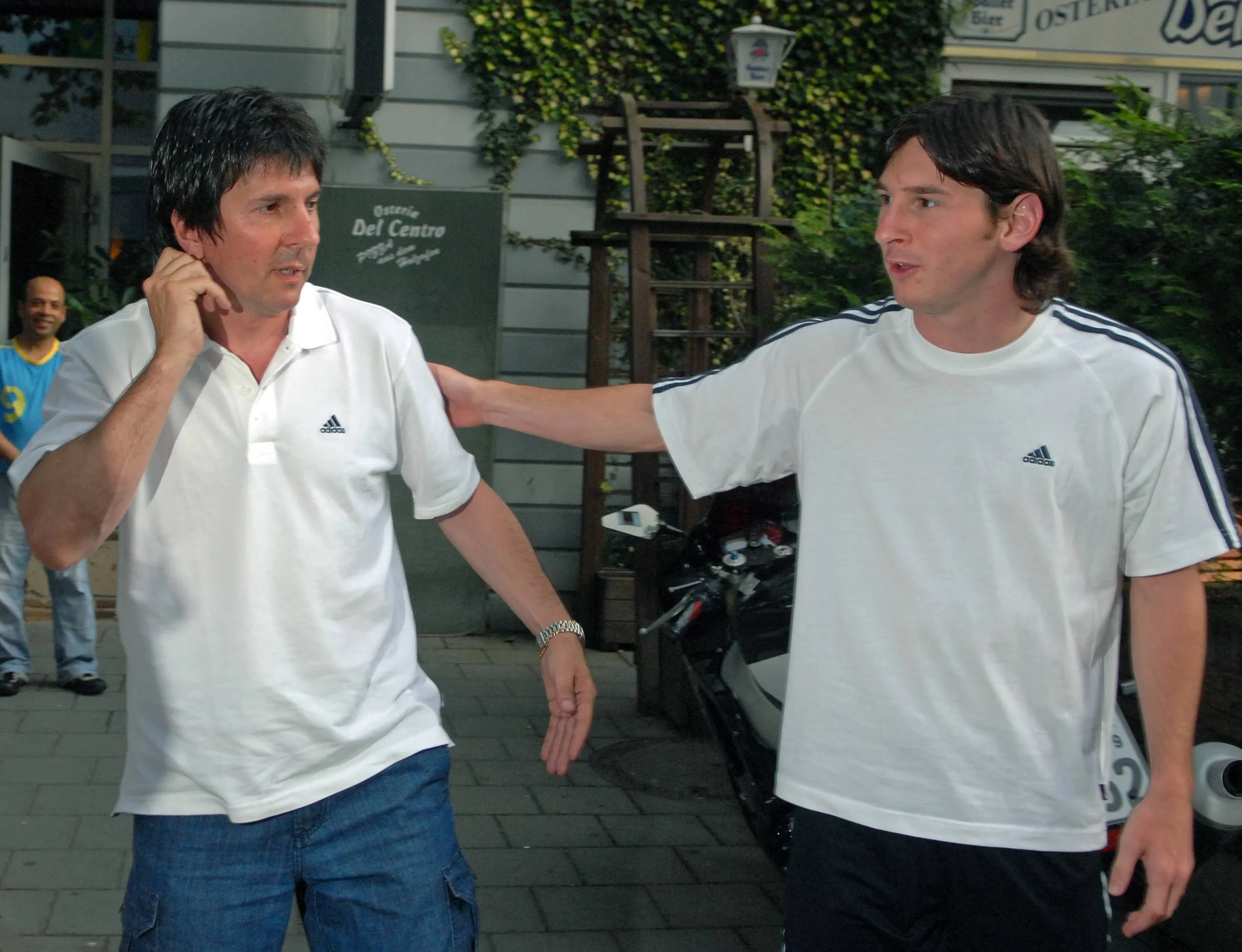 Jorge y Lionel Messi en 2006. (Foto: Imago).