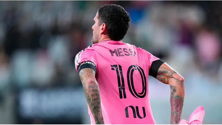 El emotivo homenaje de De Paul a Messi por la muerte de su padre