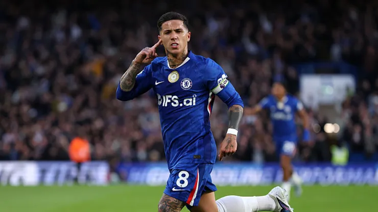 Enzo Fernández, mediocampista argentino de Chelsea.