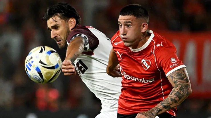 Lanús mide fuerzas con Independiente.