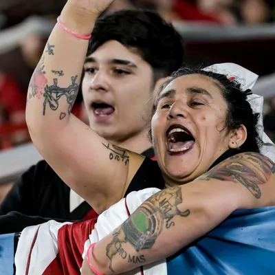 Los hinchas de River se cansaron de Rivero: "¿No había más lugar en el container?"
