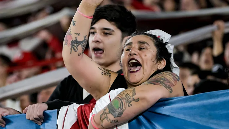 Los hinchas de River apuntaron contra Rivero.