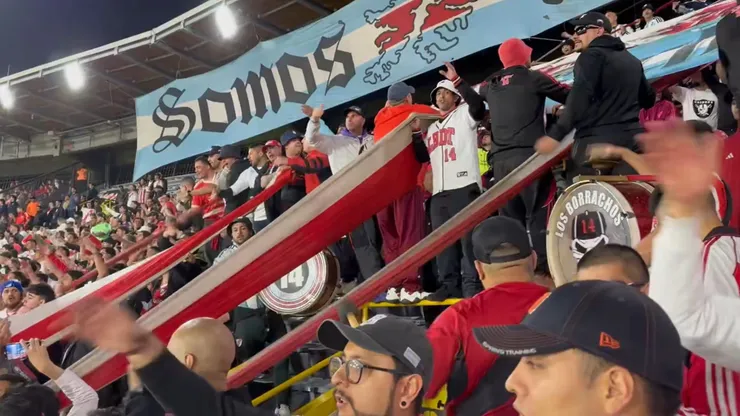 Los hinchas de River dijeron presentes en el Campín
