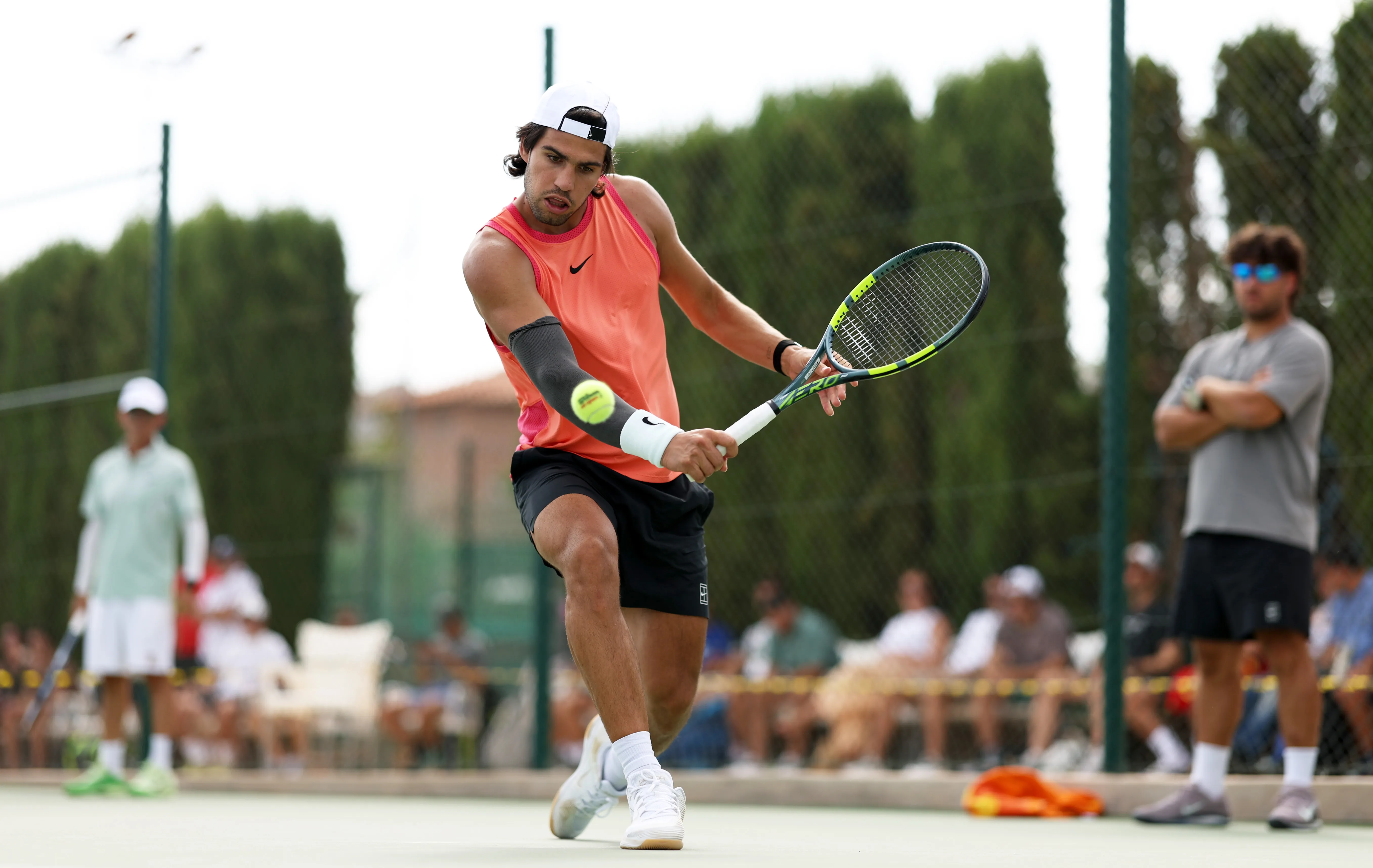Alcaraz se prepara para el US Open con una protección en el brazo. (Foto: Getty).
