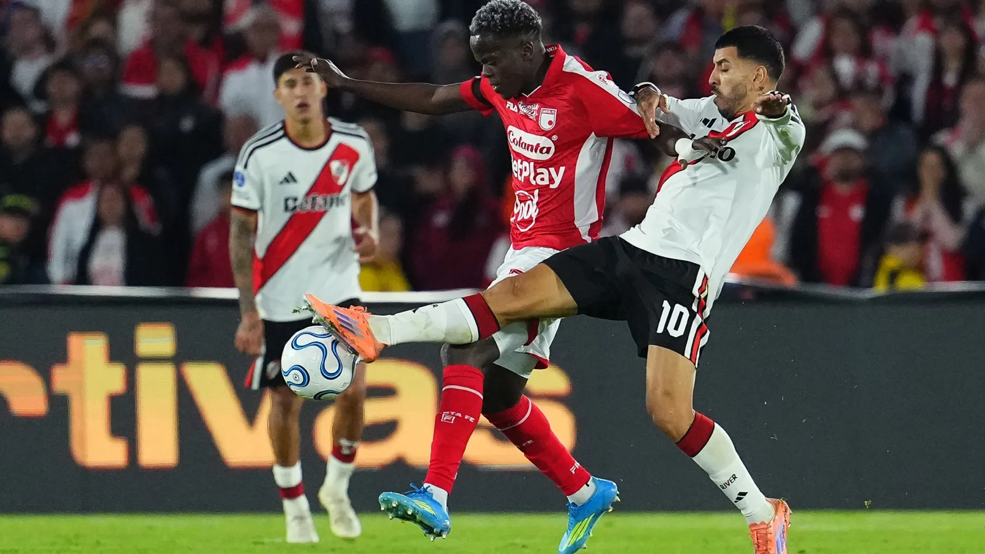 River e Independiente Santa Fe, por la Copa Sudamericana 2026.