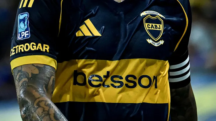 La camiseta de Boca Juniors.