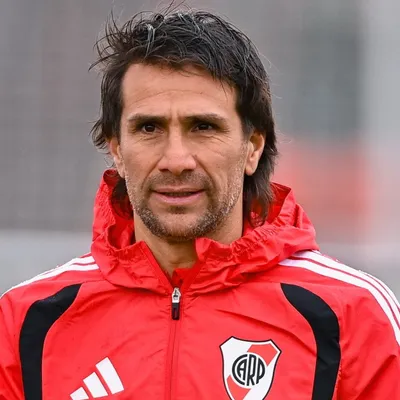 La primera formación de Ponzio como interino de River