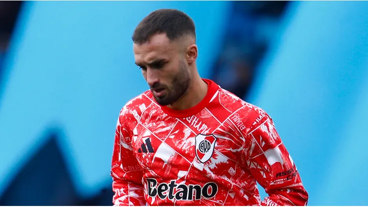 Pezzella, cerca de Peñarol