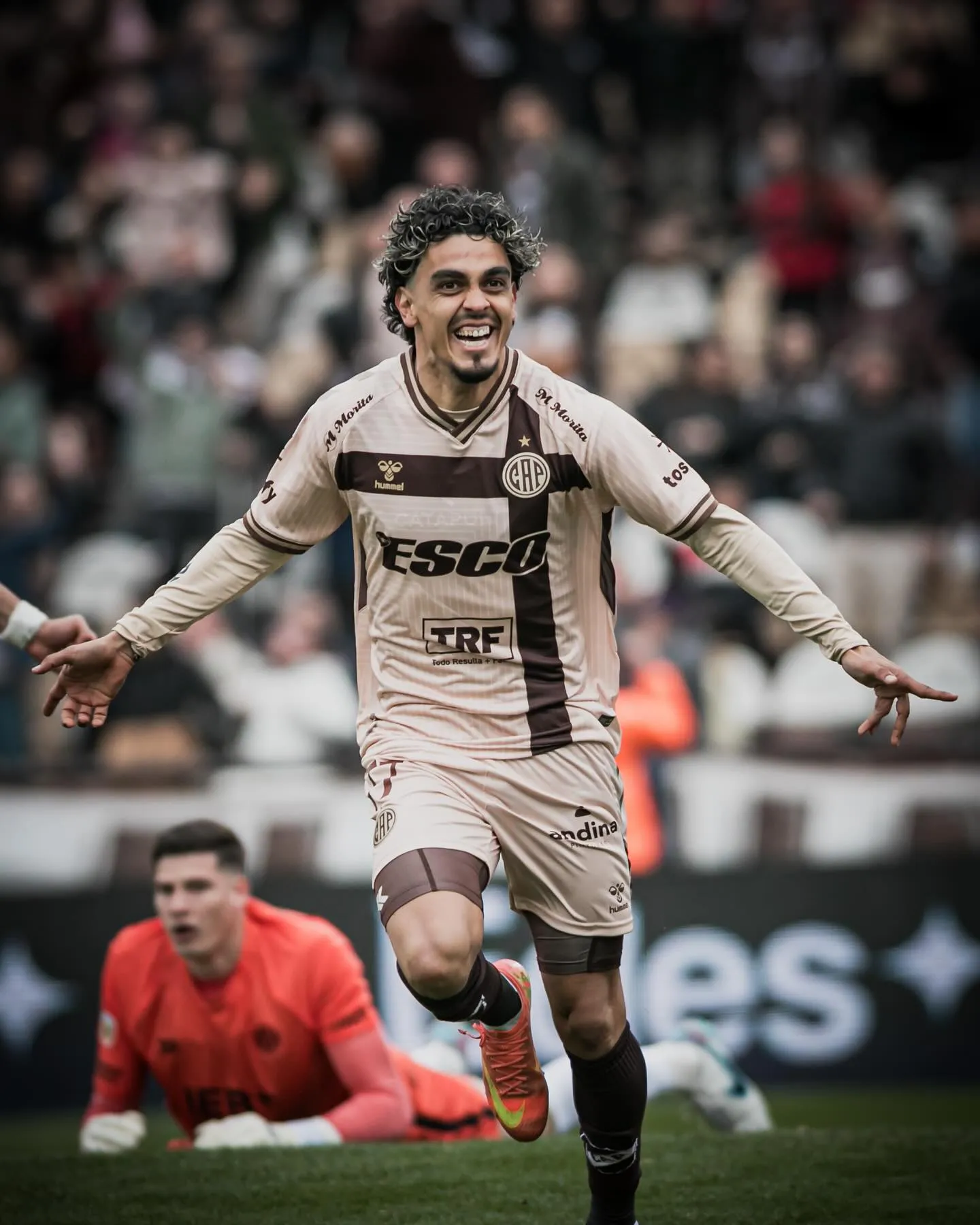 Ronaldo Martínez, durante su estadía en Platense.