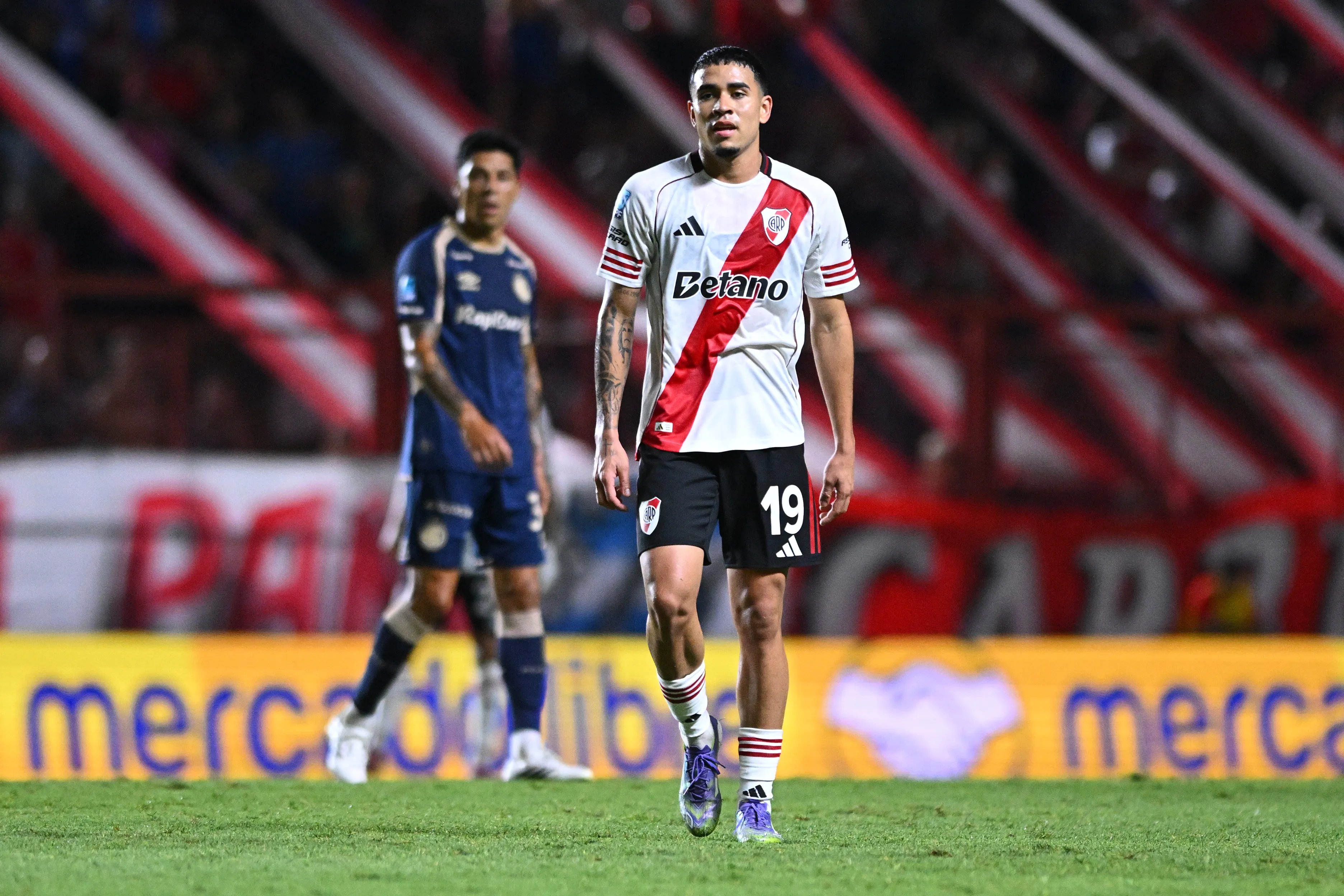 Kendry Páez debutó en River ante Argentinos en La Paternal. (Foto: Getty).