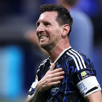 Compañeros, AFA y el mundo del fútbol envían emotivos mensajes a Messi tras dejar la Selección