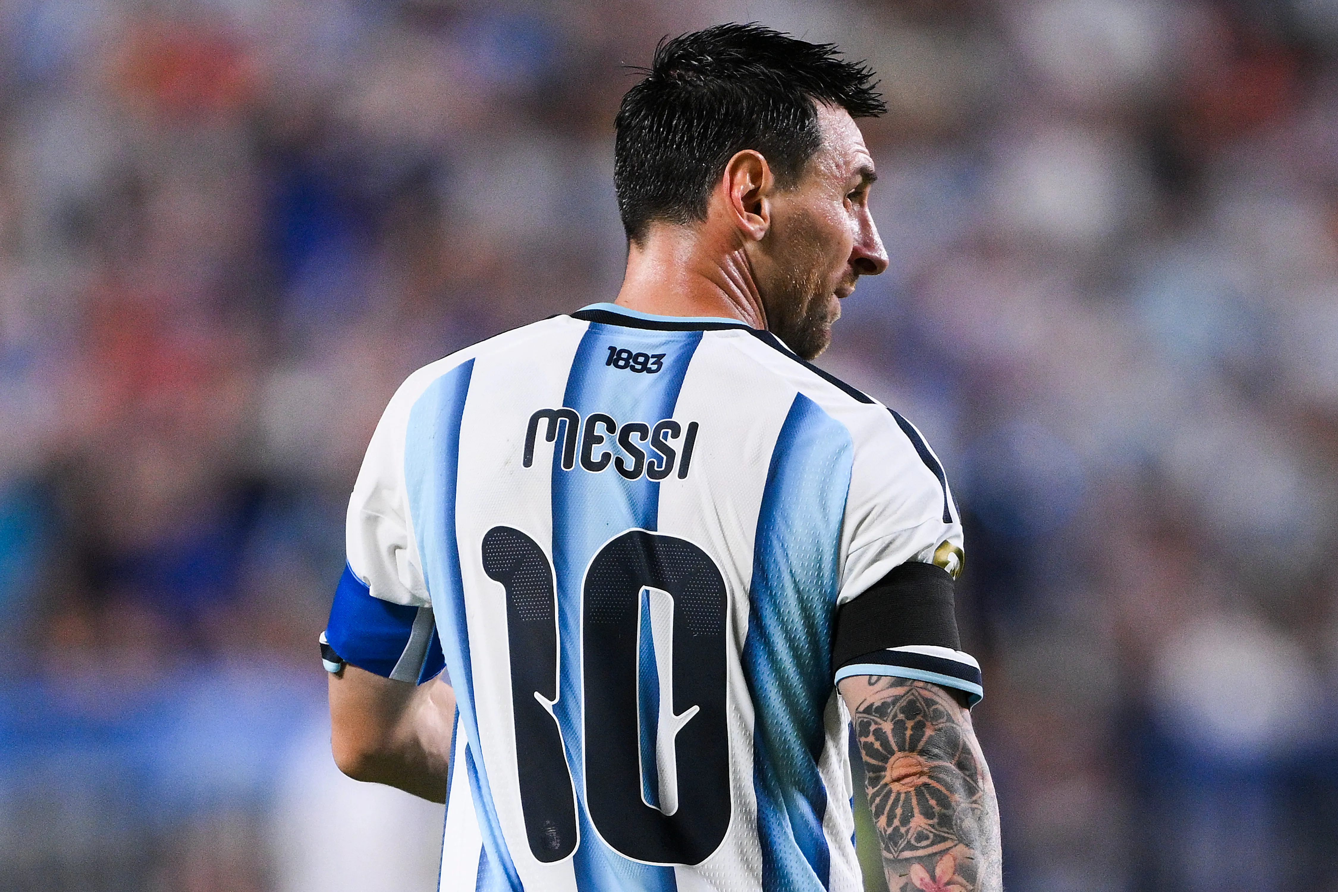 Lionel Messi con su clásico dorsal número 10. (Foto: Getty).