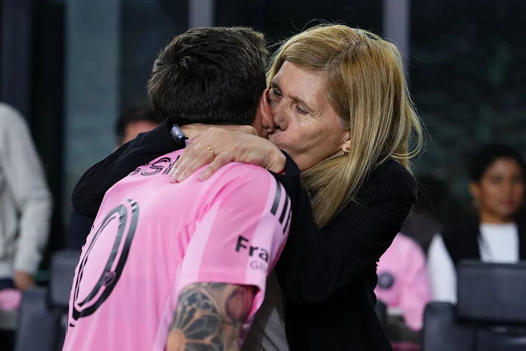 Lionel Messi y su madre Celia Cuccittini. (Getty Images)