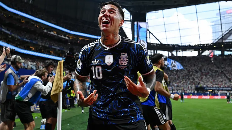 Enzo Fernández con la 10 de la Selección Argentina